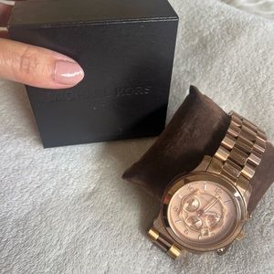 Authentic RUNWAY MICHAEL KORS ROSE GOLD WATCH - barely used